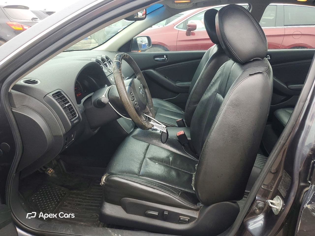 Nissan Altima 2011