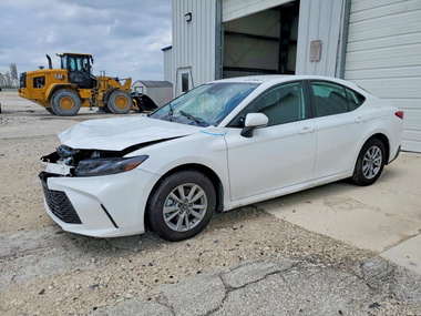 Toyota Camry 2026 - Image 1 of 12