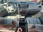 Toyota Sienna 2011