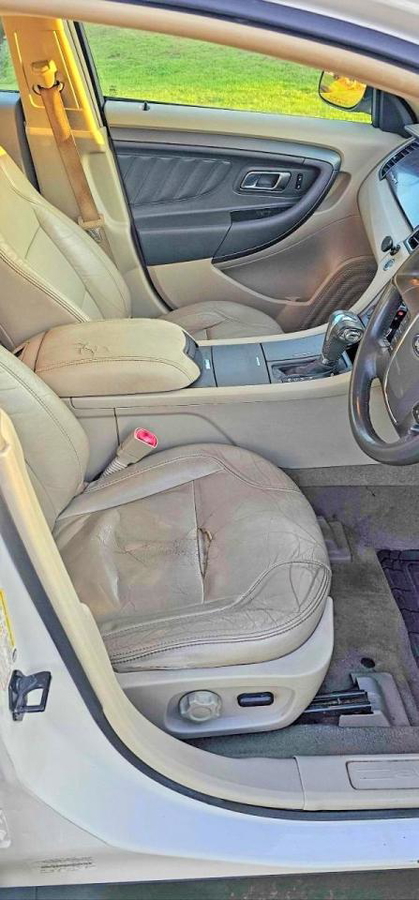 Ford Taurus 2011