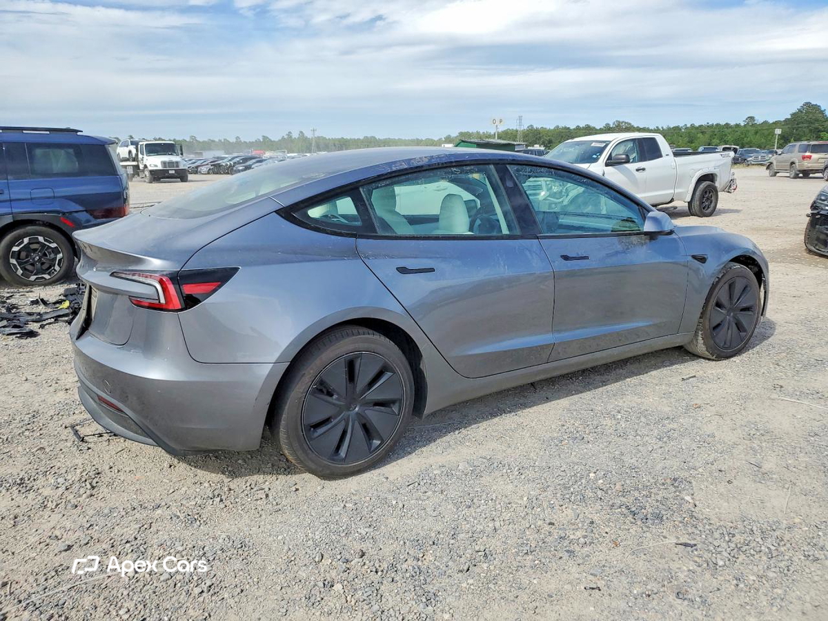 Tesla Model 3 2025