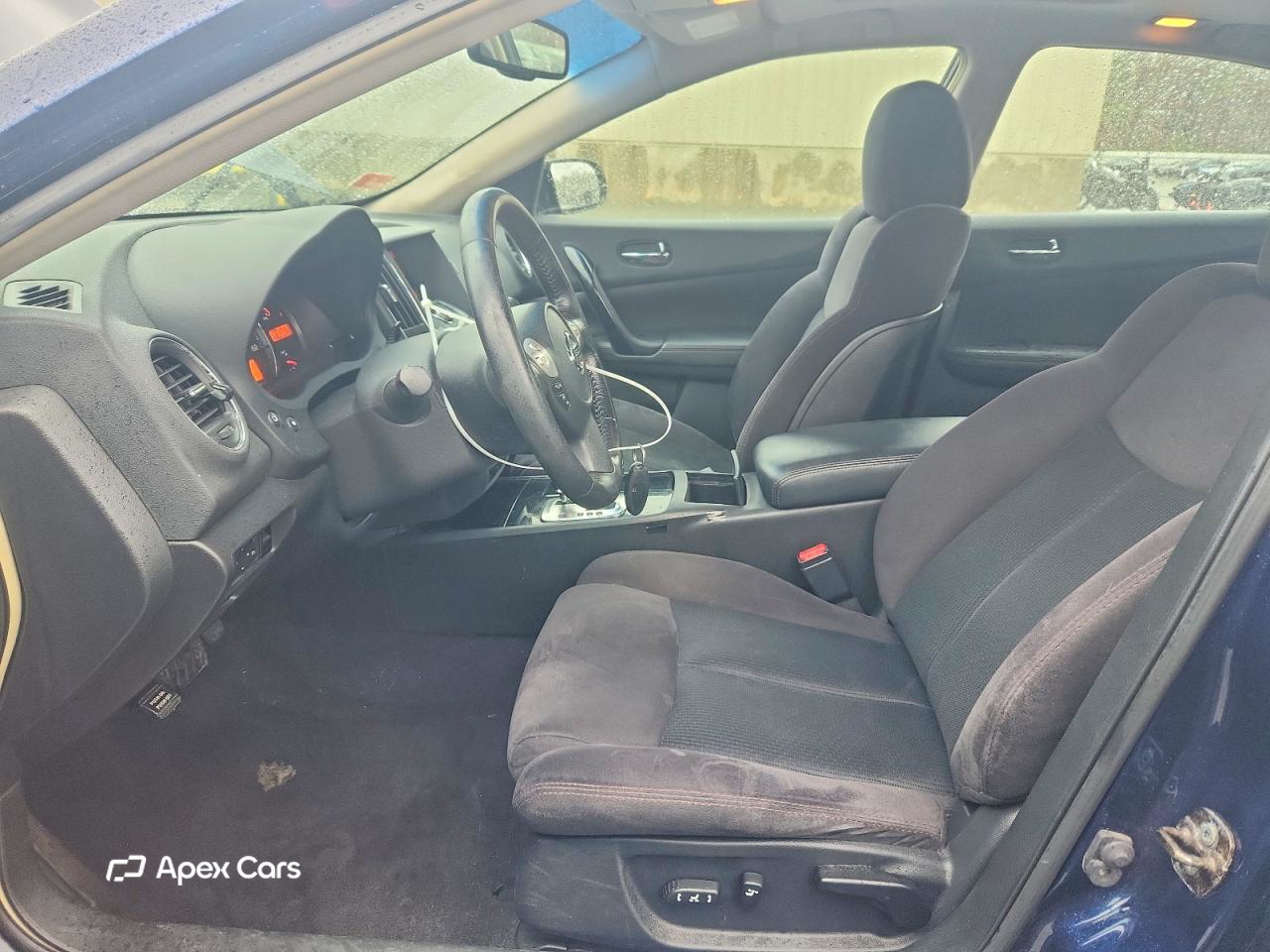 Nissan Maxima 2010
