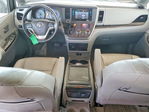 Toyota Sienna 2015