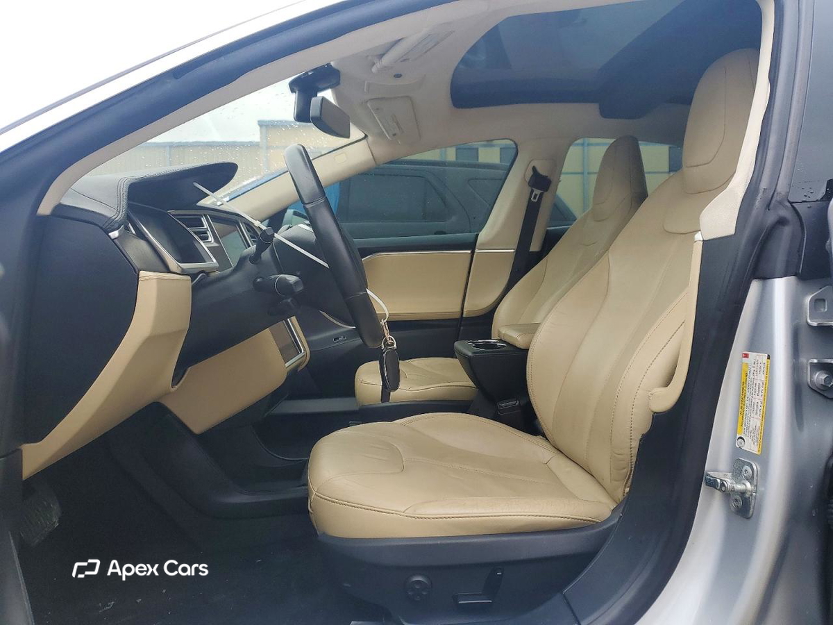 Tesla Model S 2013