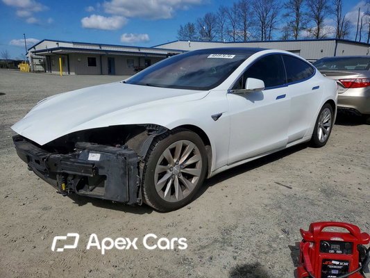 Tesla Model S 2016 - Image 1 of 14