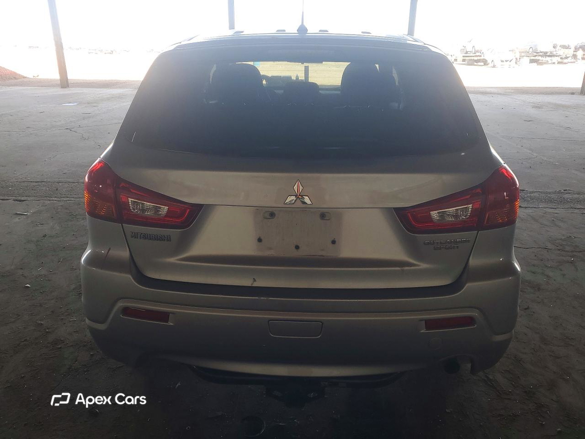 Mitsubishi Outlander 2012