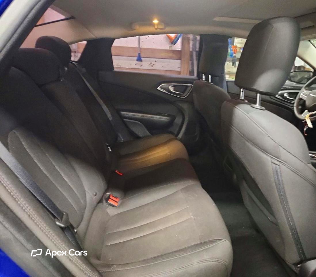 Chrysler 200 2016