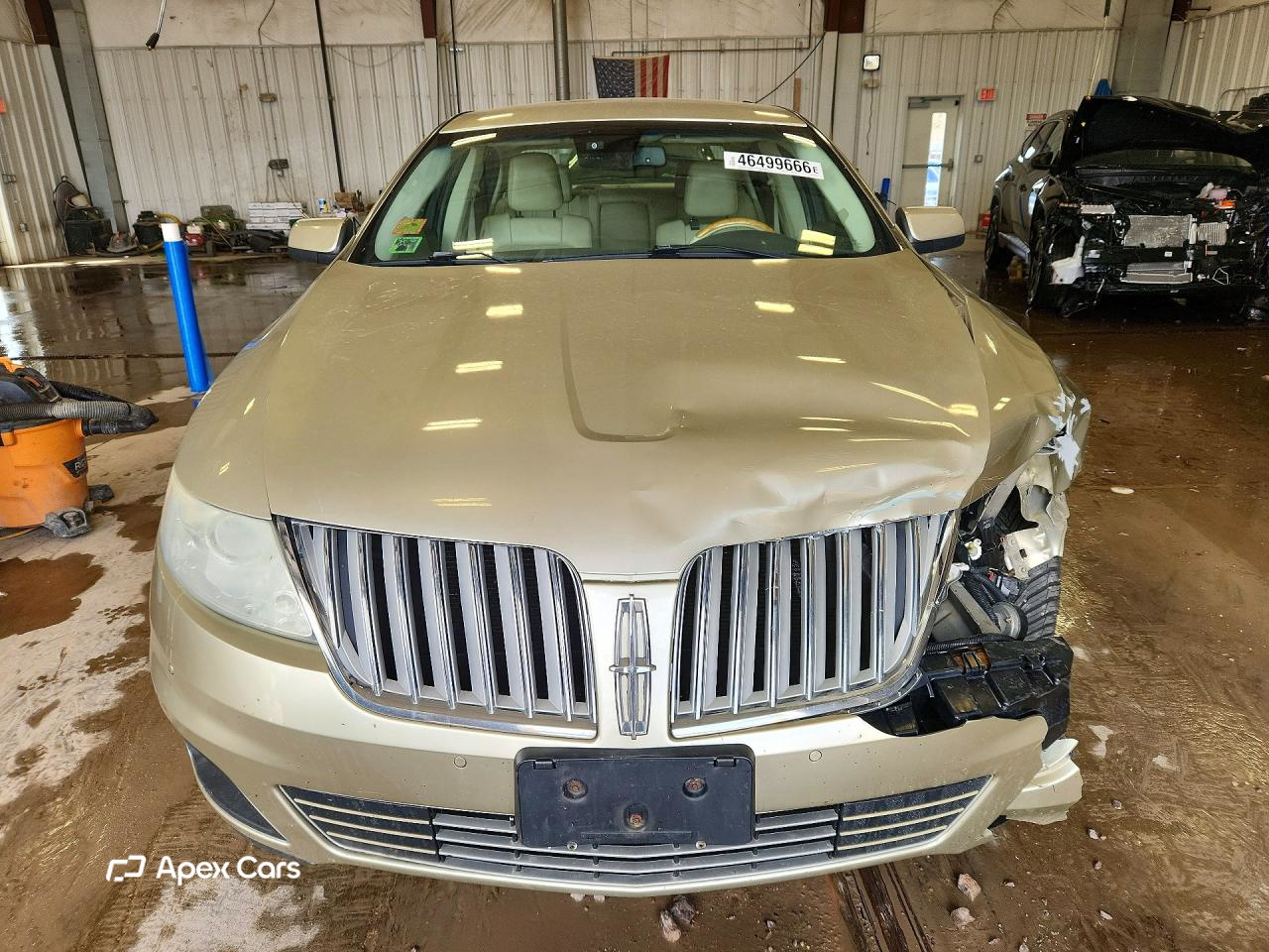 Lincoln MKS 2011