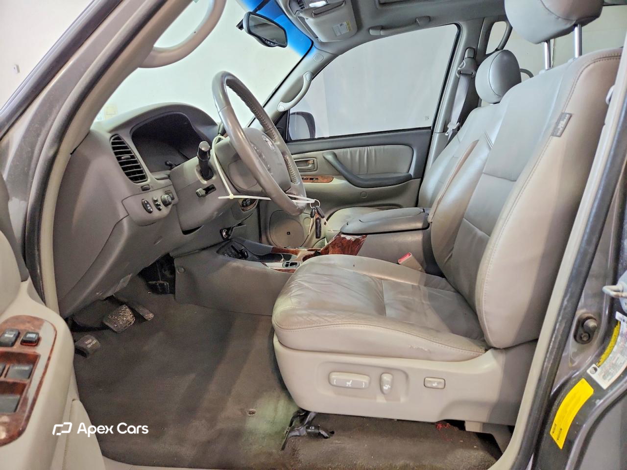Toyota Sequoia 2005