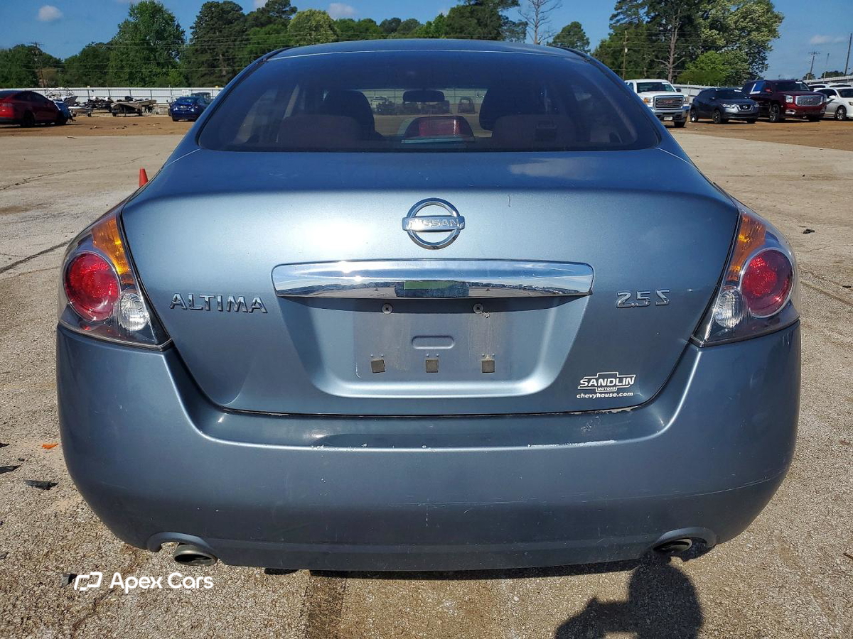 Nissan Altima 2010