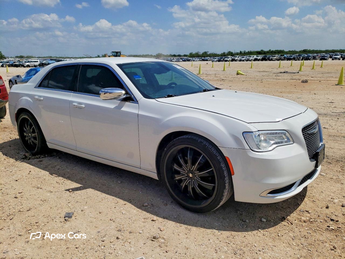 Chrysler 300 2017