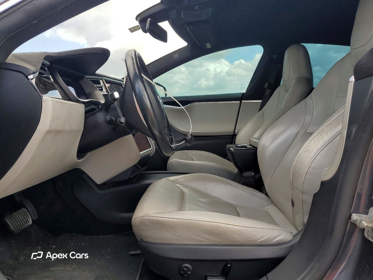 Tesla Model S 2016