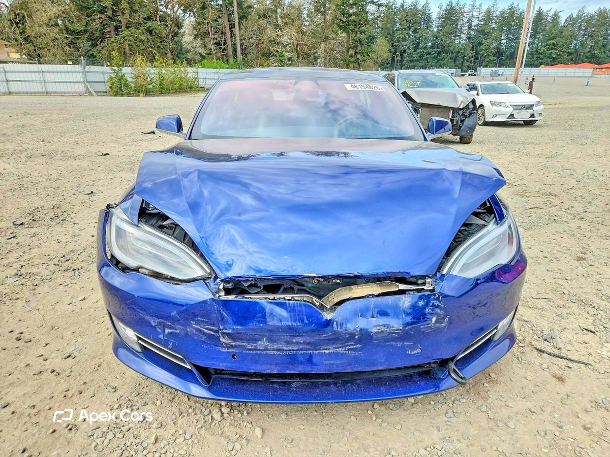 Tesla Model S 2016