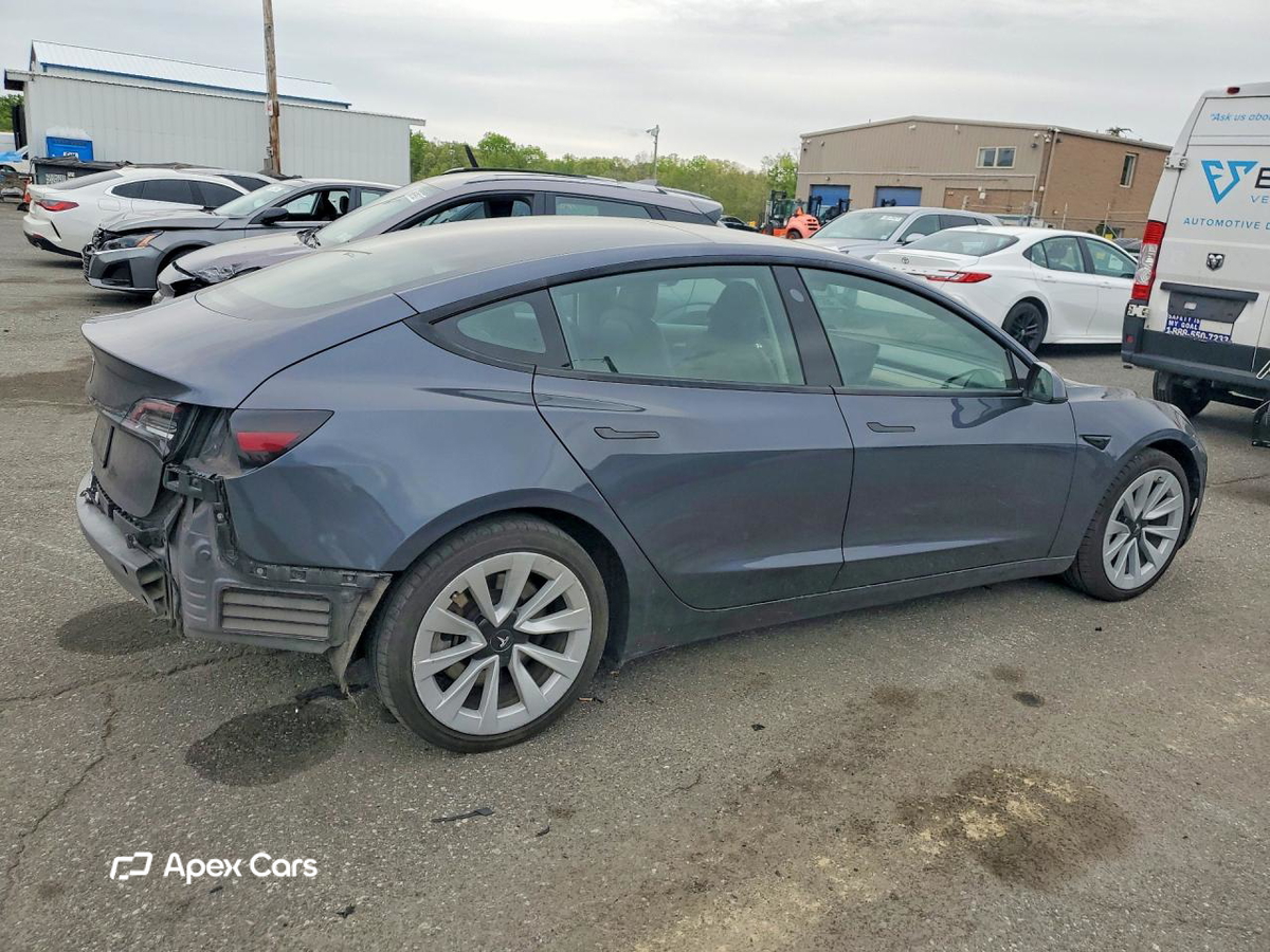 Tesla Model 3 2022