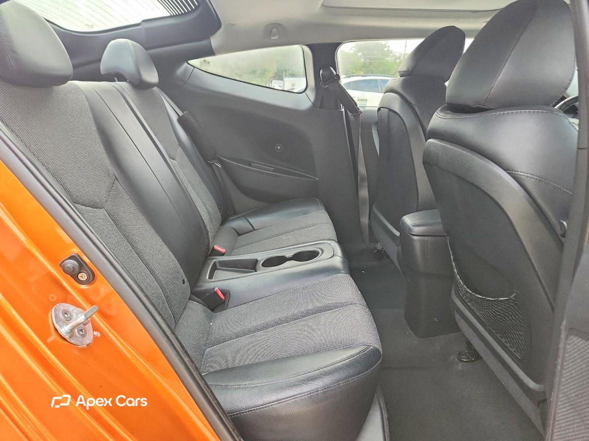 Hyundai Veloster 2012