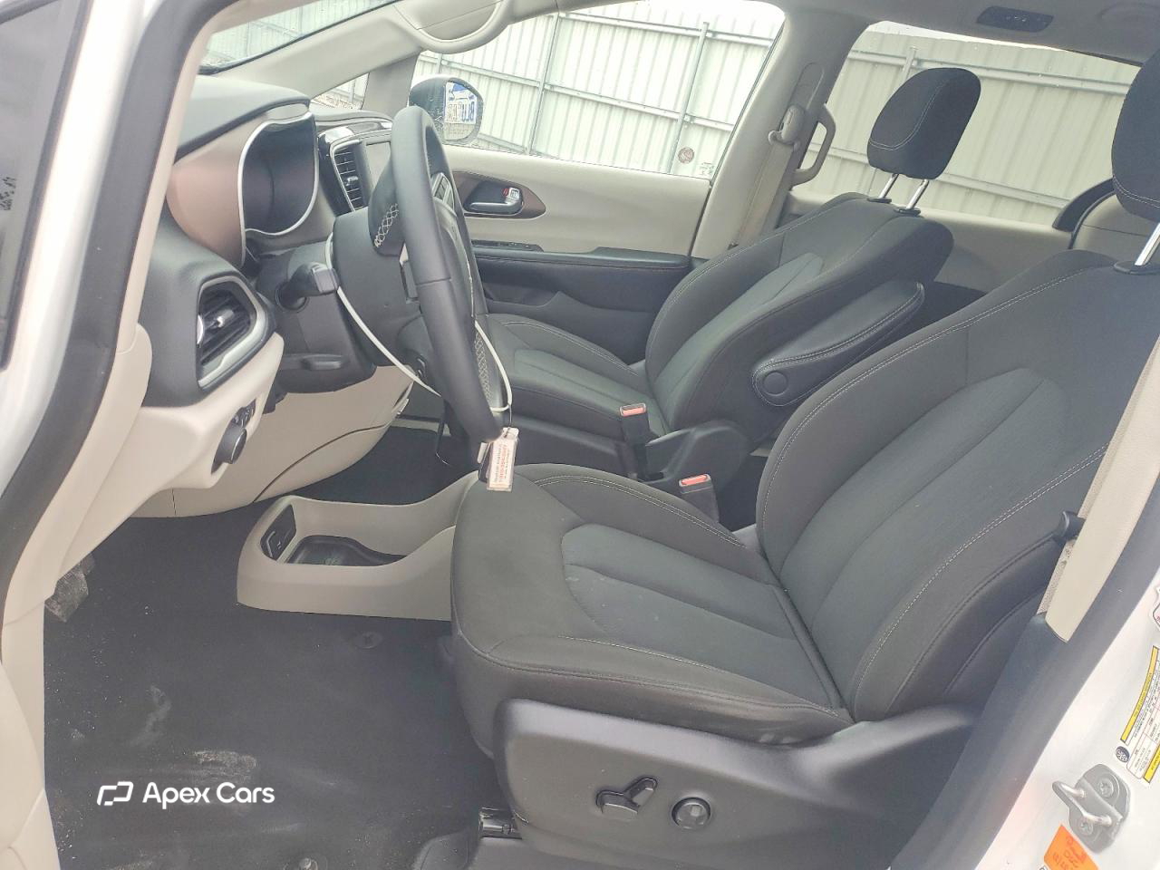 Chrysler Voyager 2023