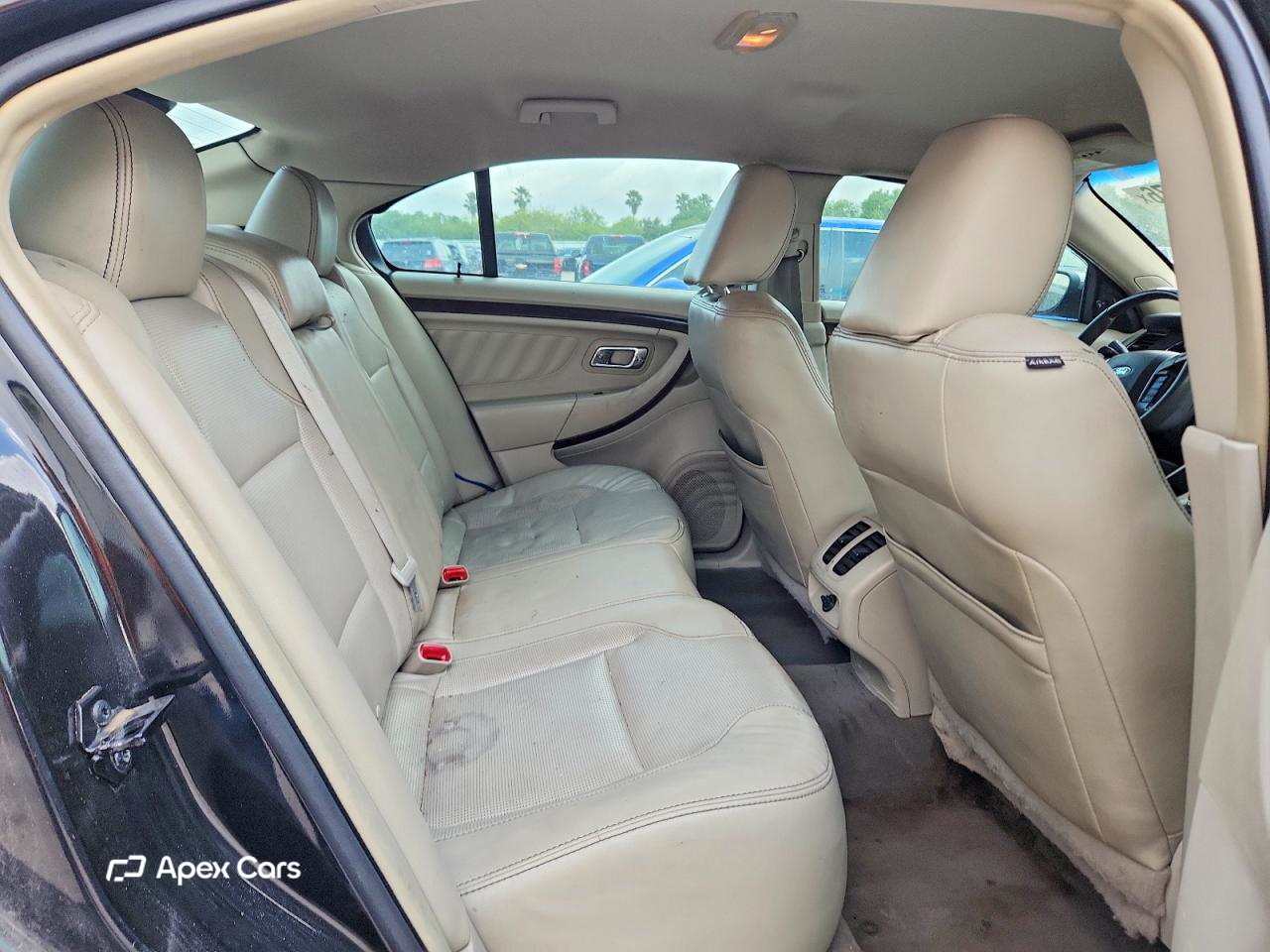 Ford Taurus 2010