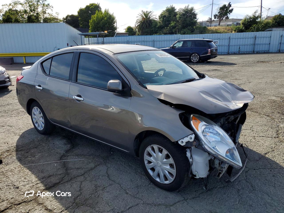Nissan Versa 2013