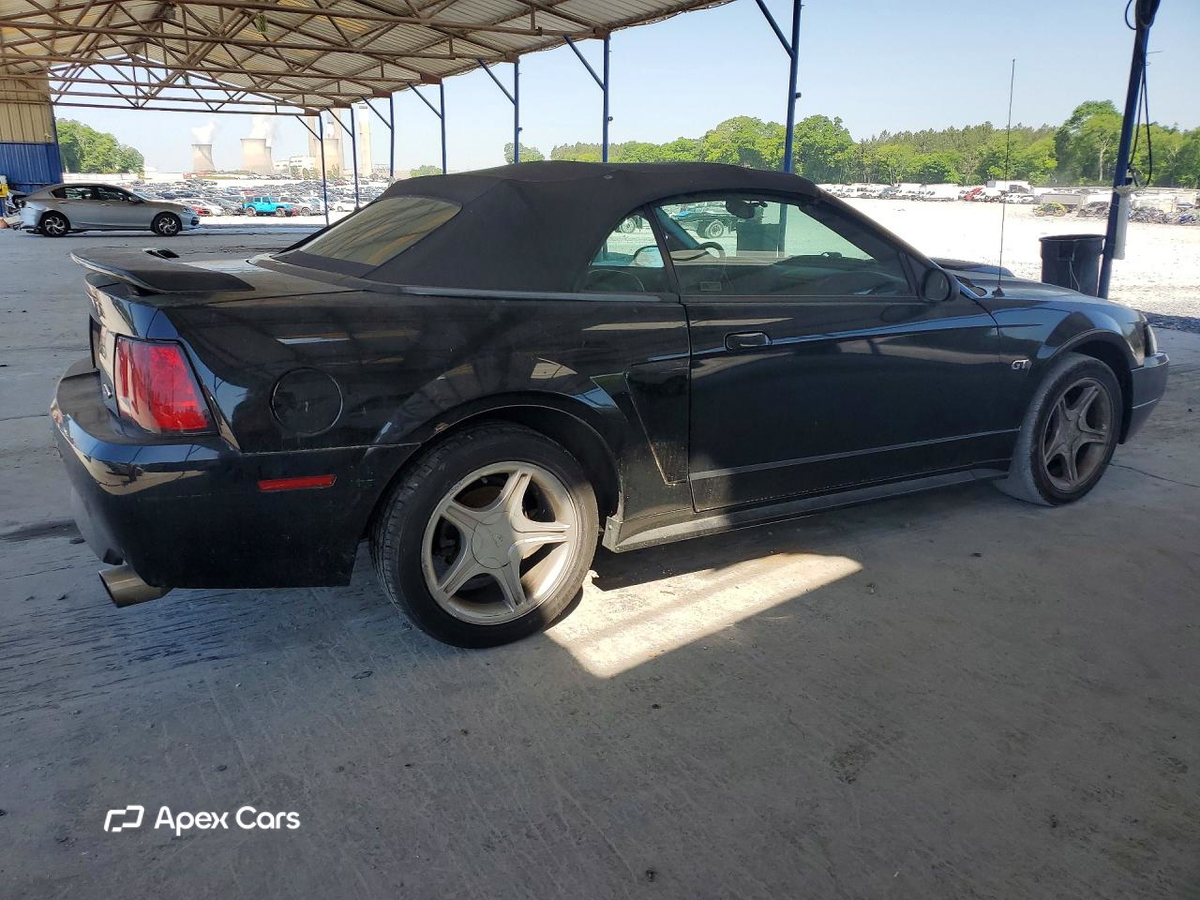 Ford Mustang 2001