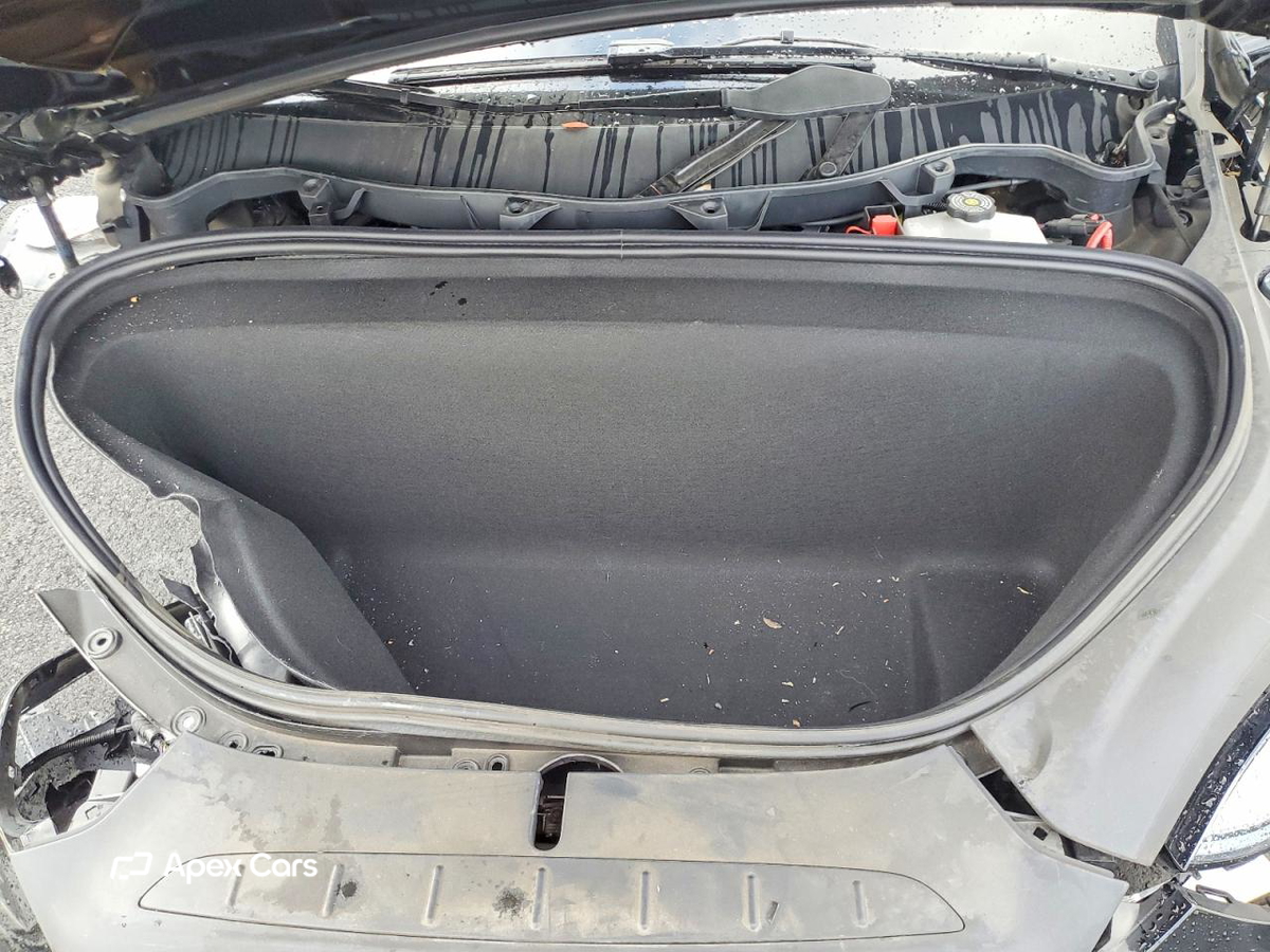 Tesla Model X 2023