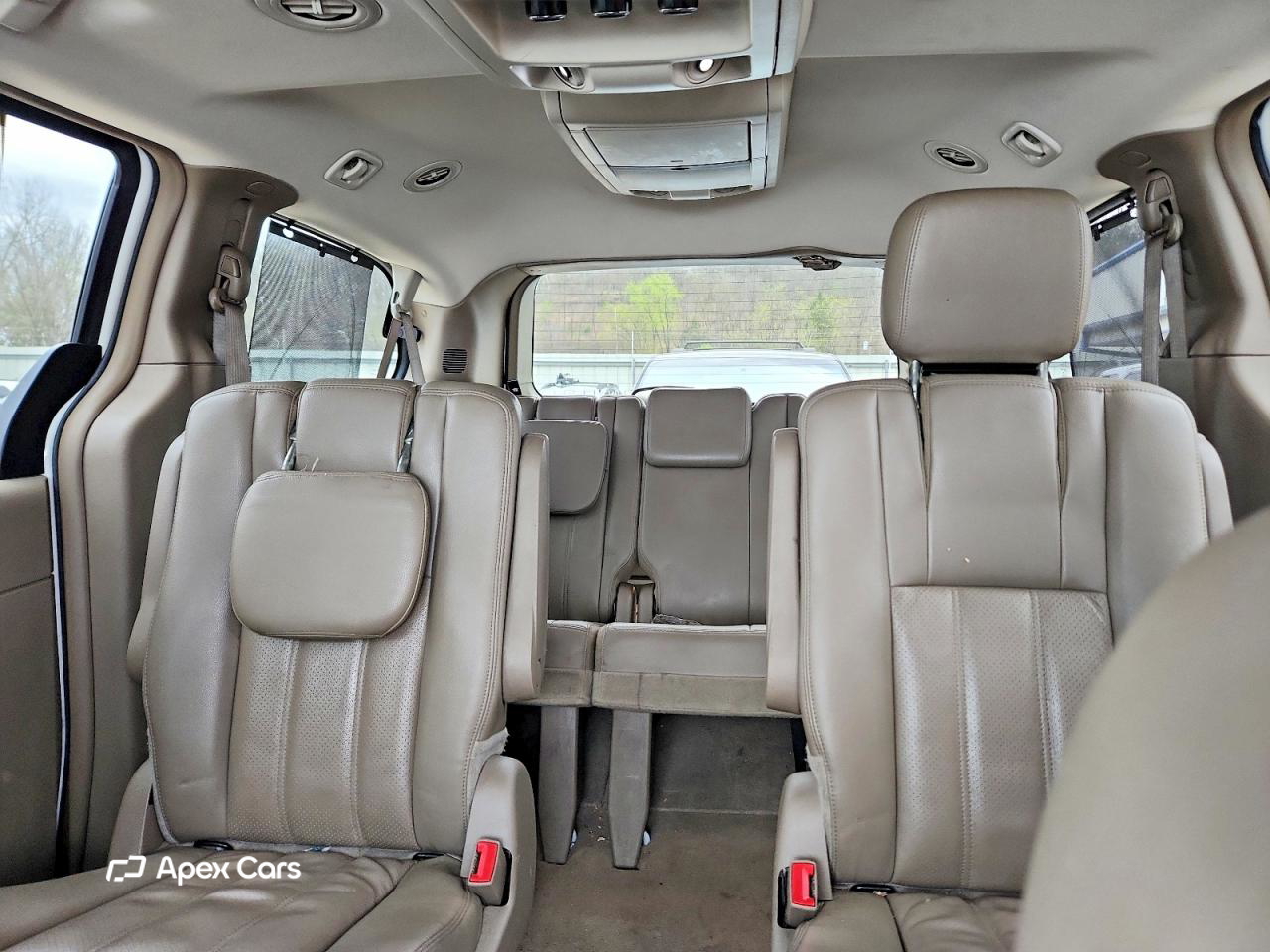 Chrysler Voyager 2013