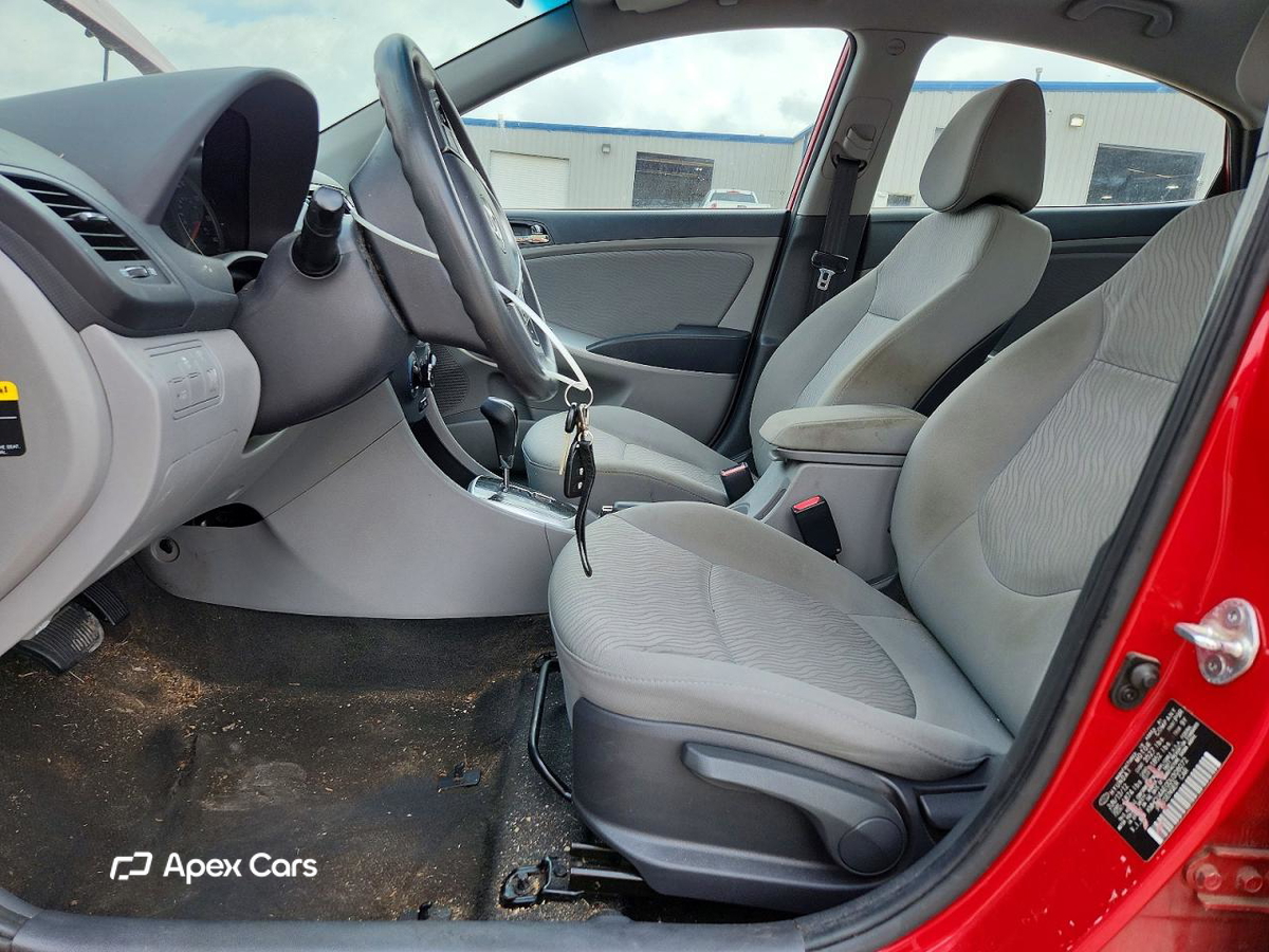Hyundai Accent 2013