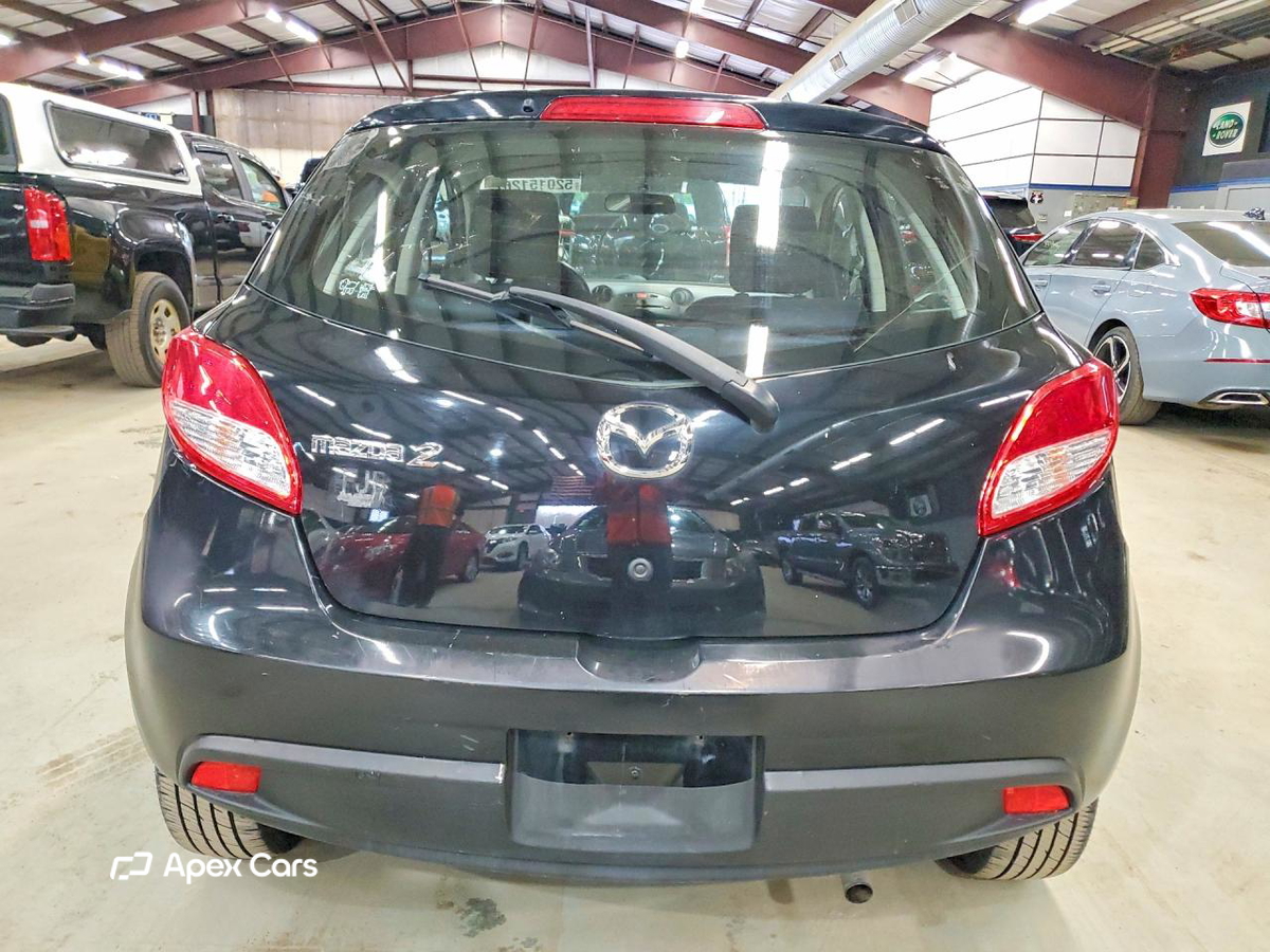 Mazda 2 2013