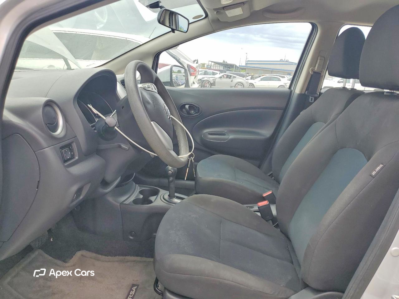 Nissan Versa 2015