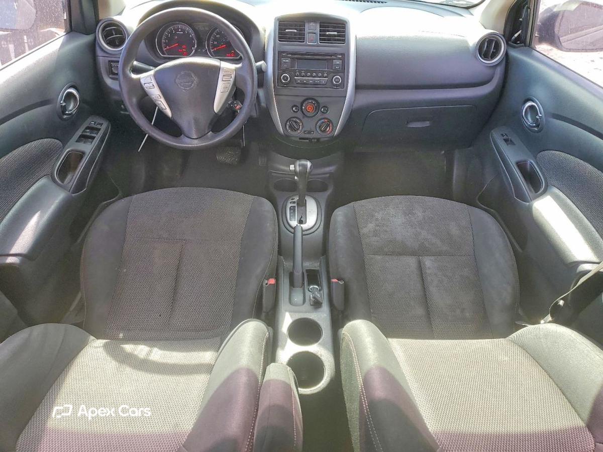 Nissan Versa 2015