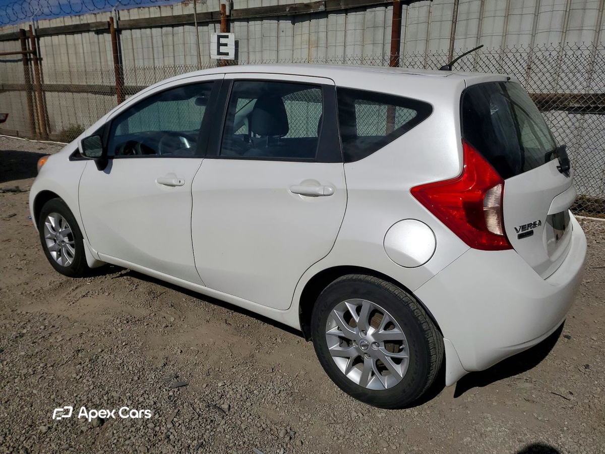 Nissan Versa 2015