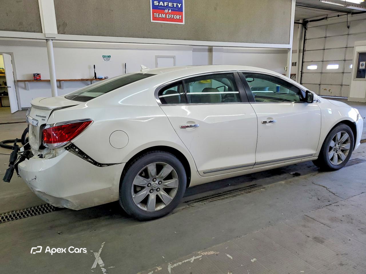 Buick LaCrosse 2011