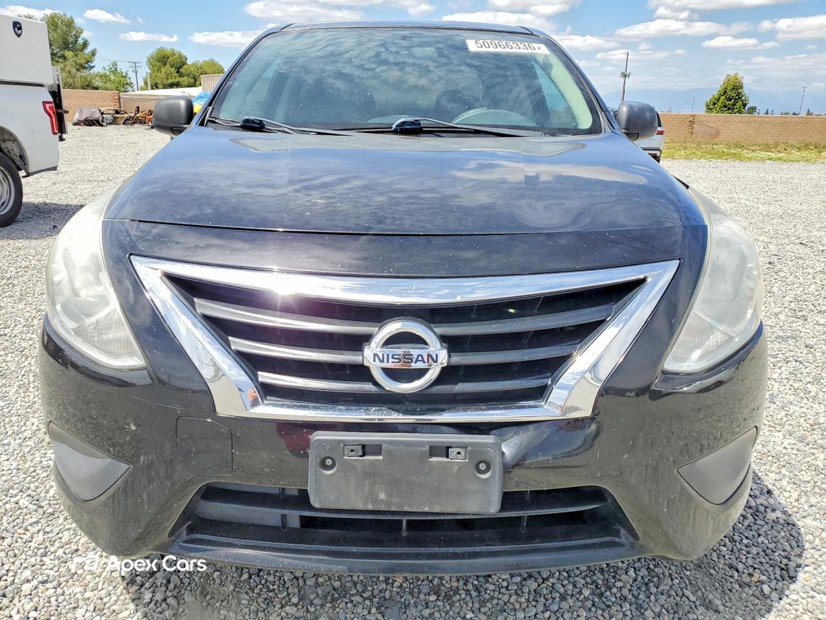 Nissan Versa 2015