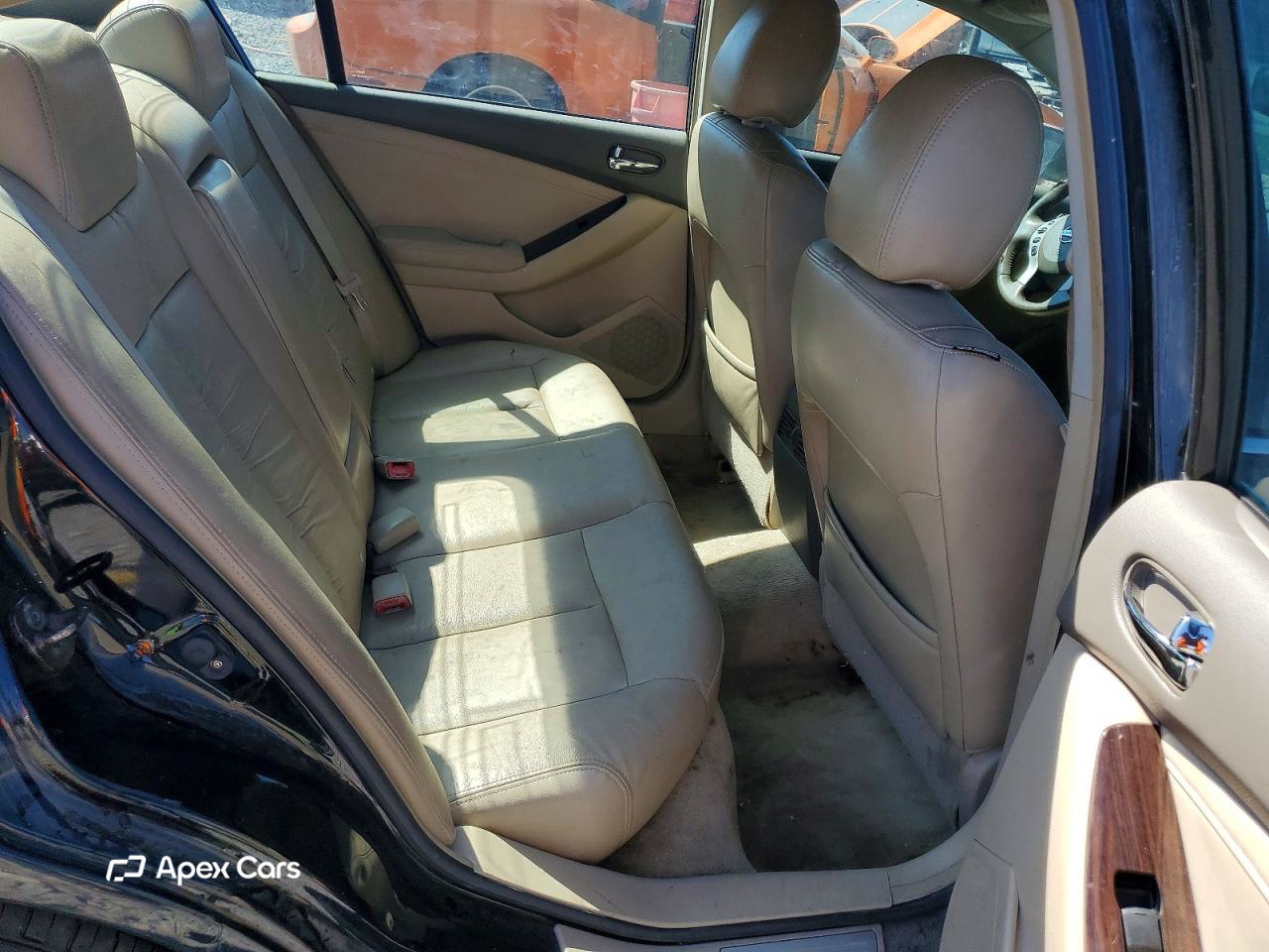 Nissan Altima 2010