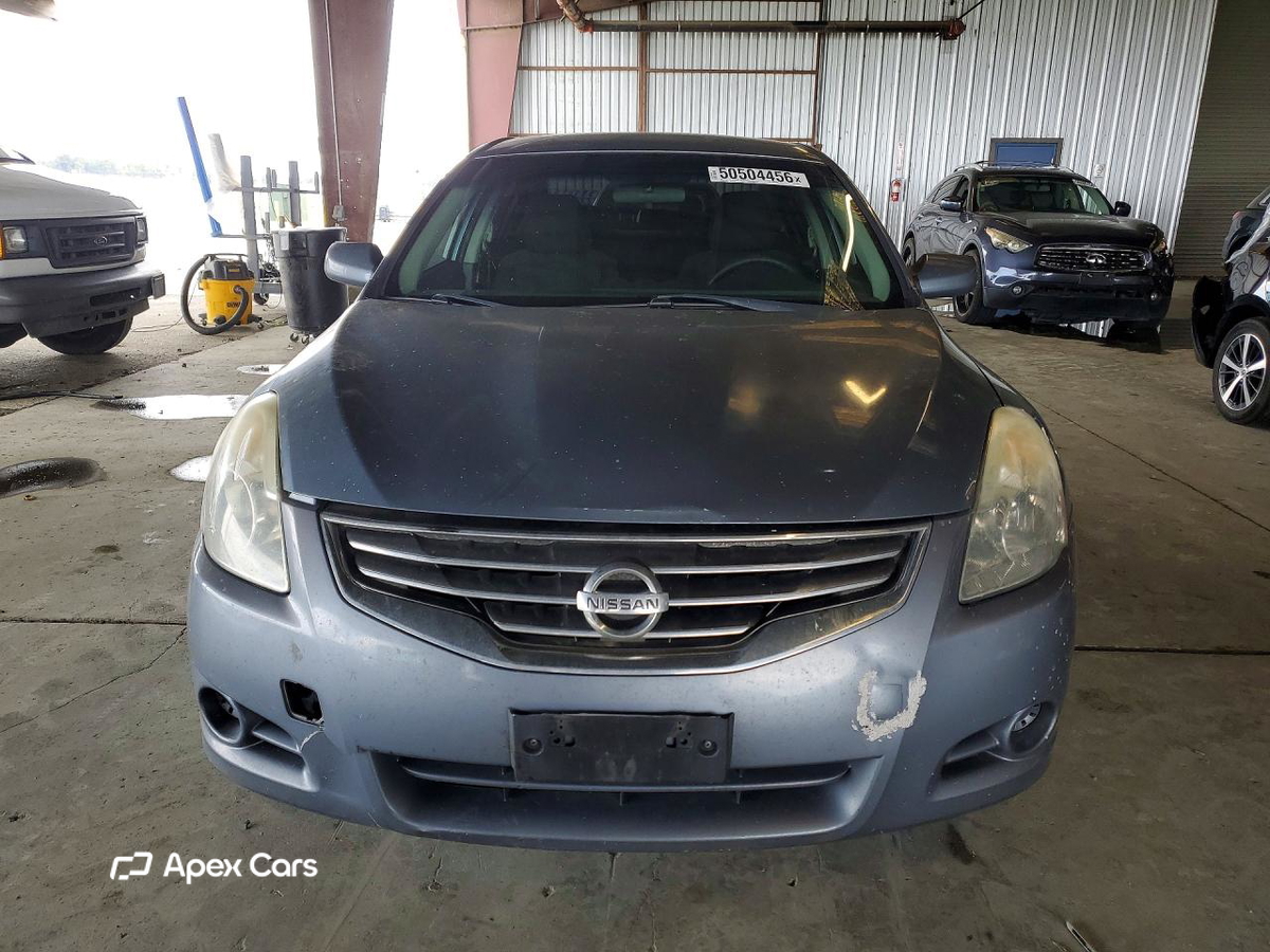Nissan Altima 2012