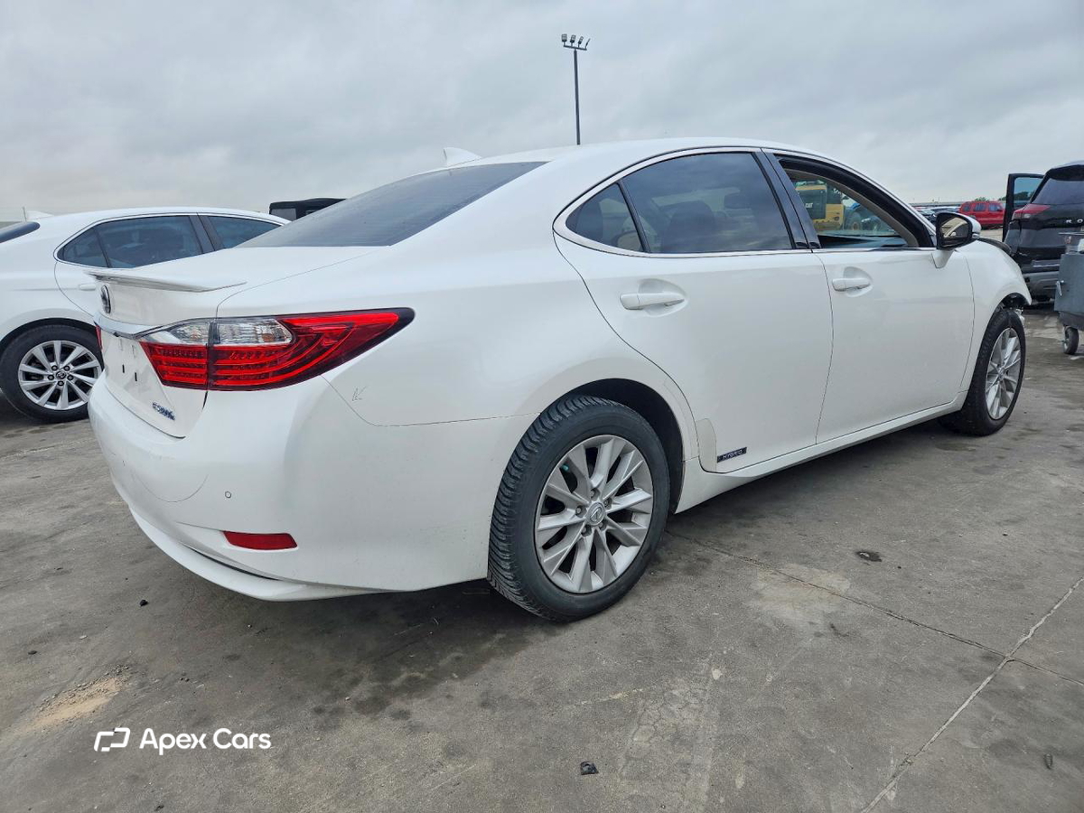 Lexus ES 2015