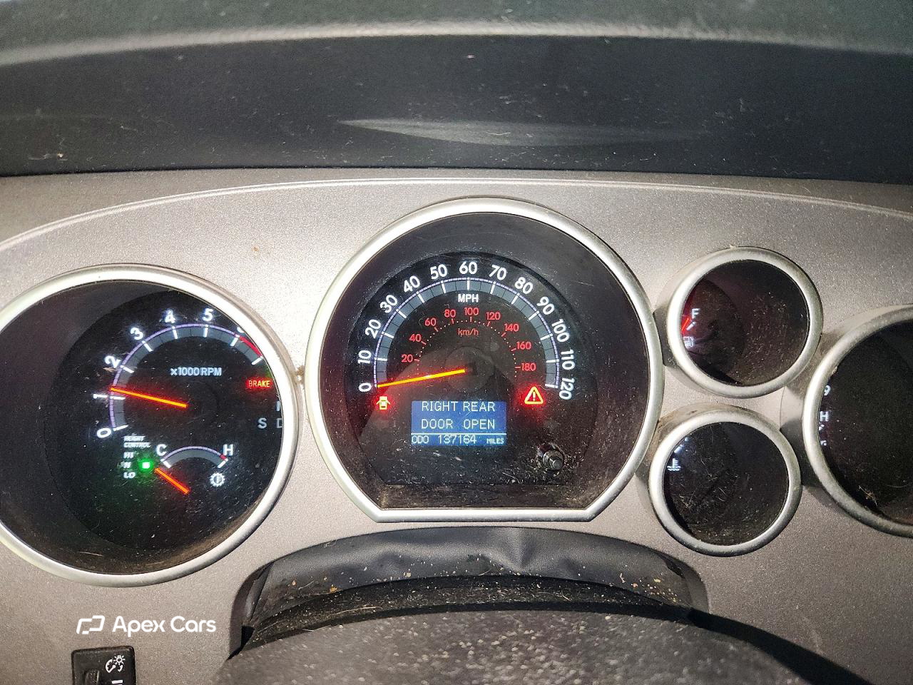Toyota Sequoia 2011