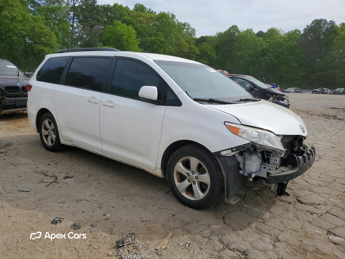 Toyota Sienna 2015