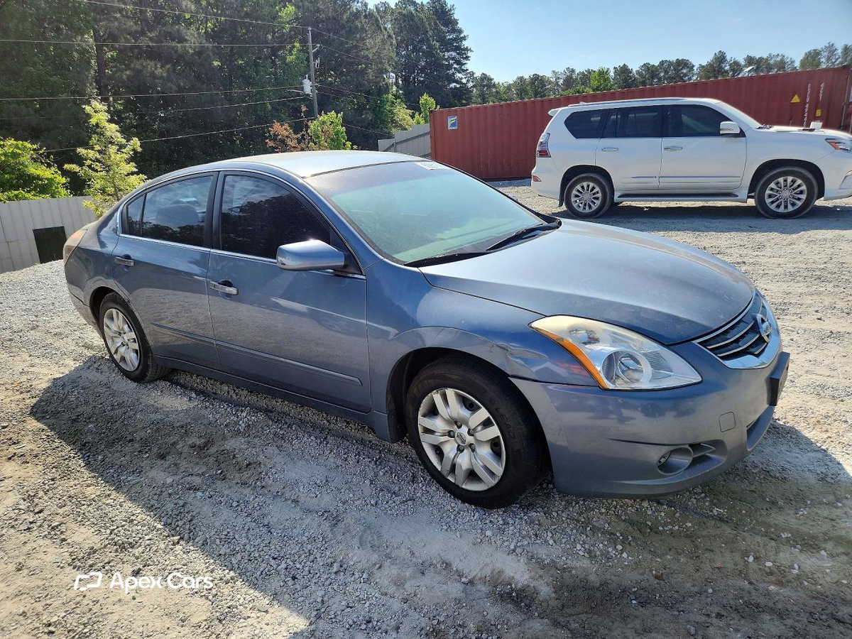 Nissan Altima 2010