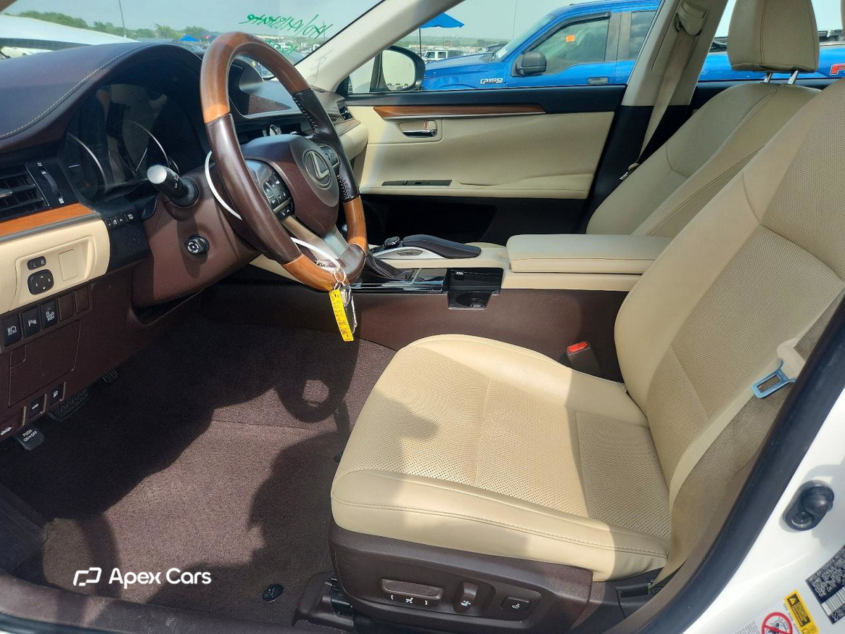 Lexus ES 2017