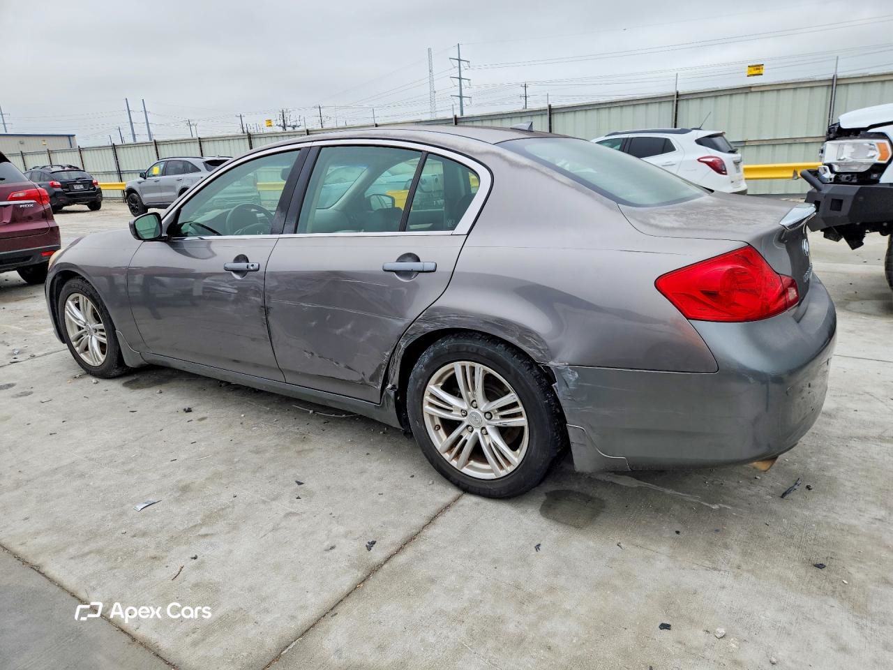 Infiniti G 2013