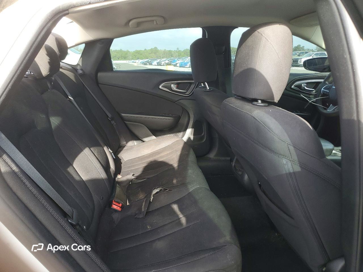 Chrysler 200 2015