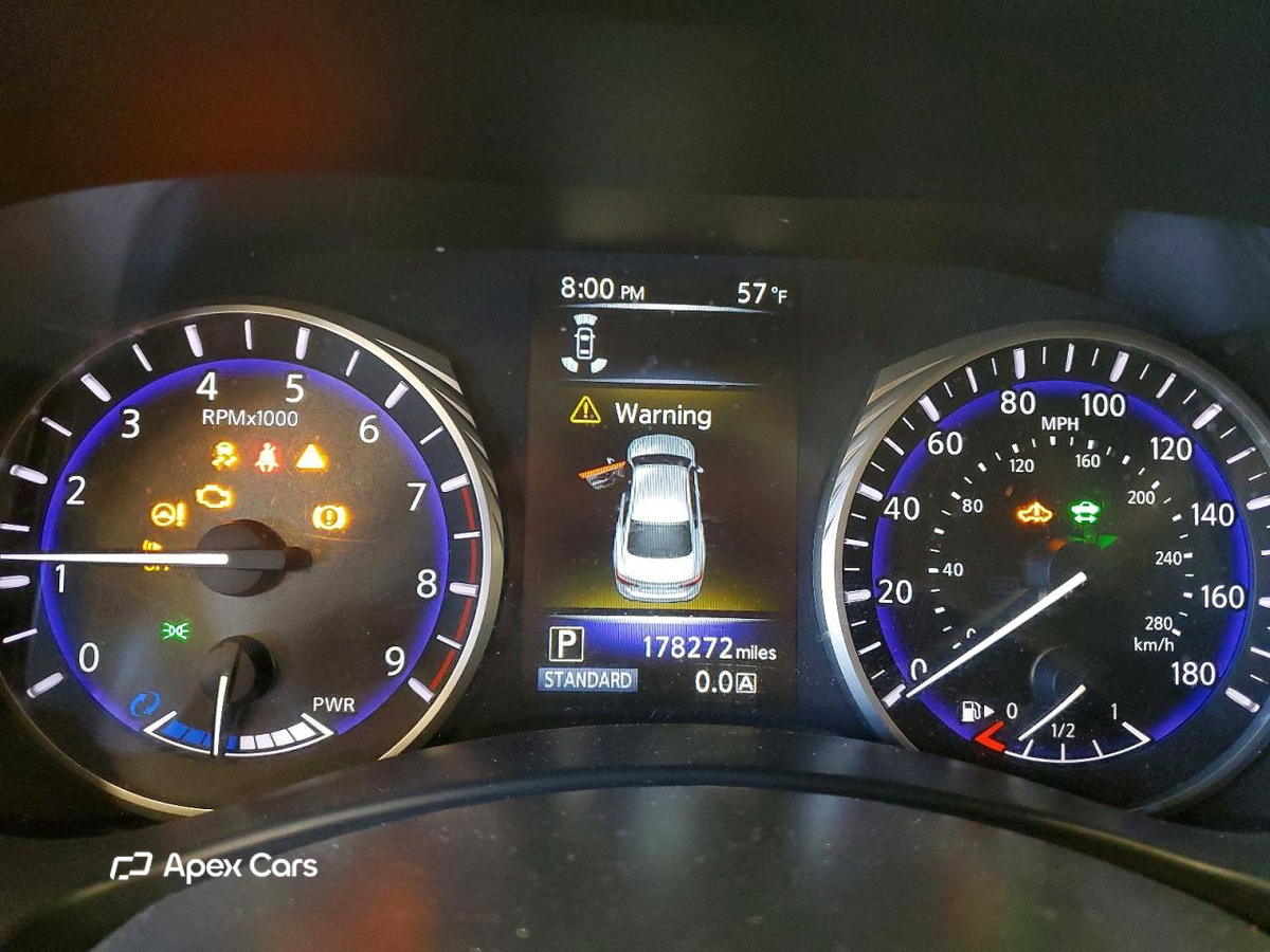 Infiniti Q50 2014