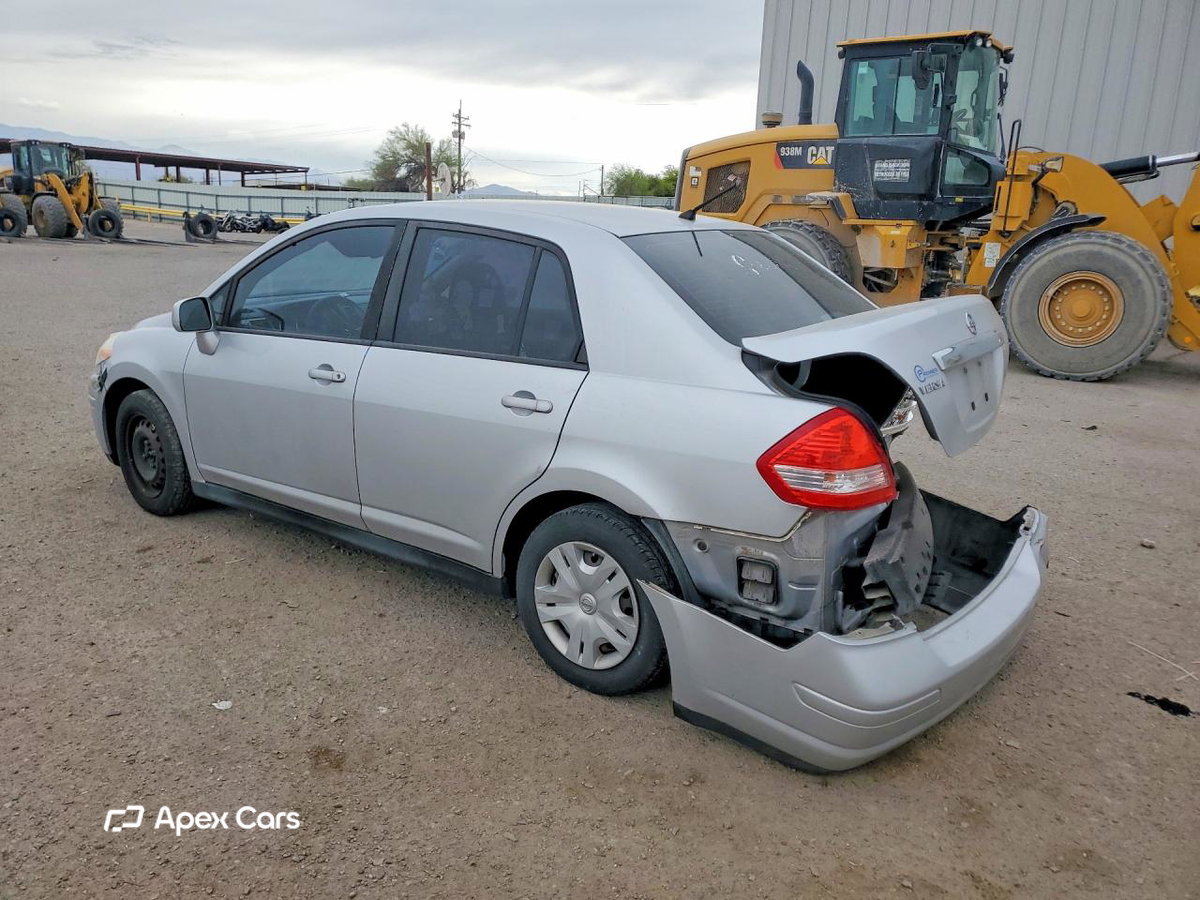 Nissan Versa 2011