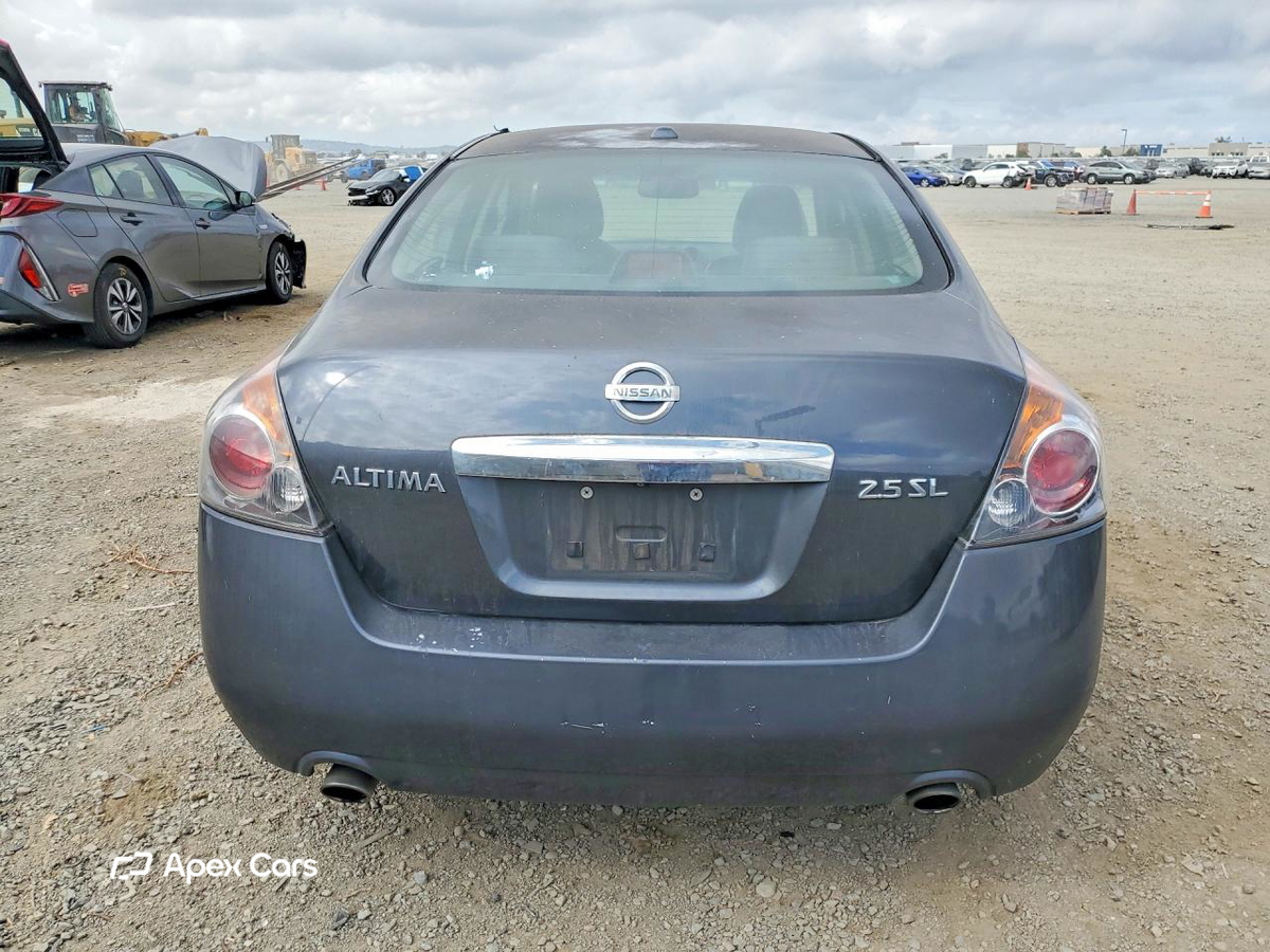 Nissan Altima 2010