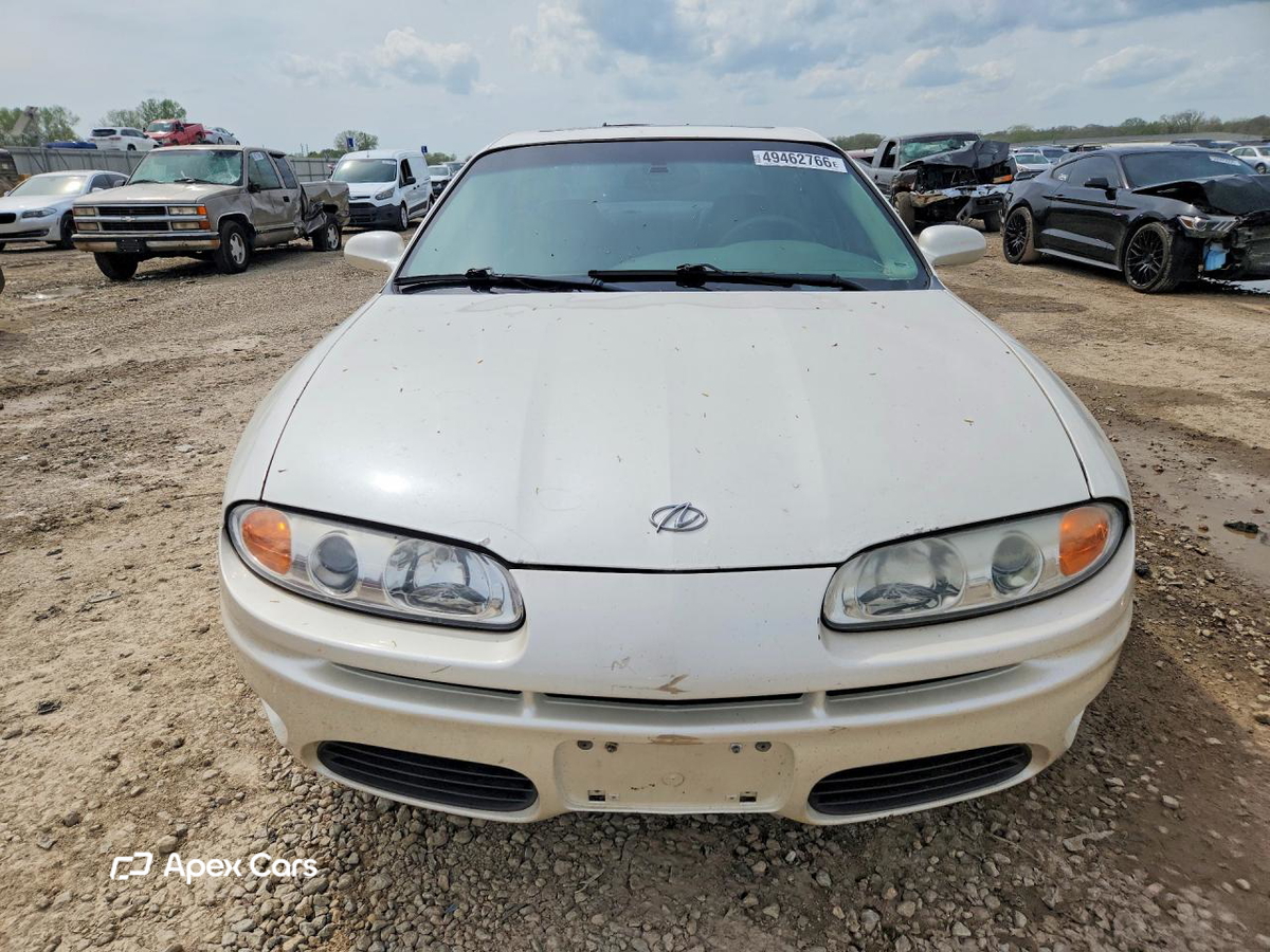 Oldsmobile Aurora 2003