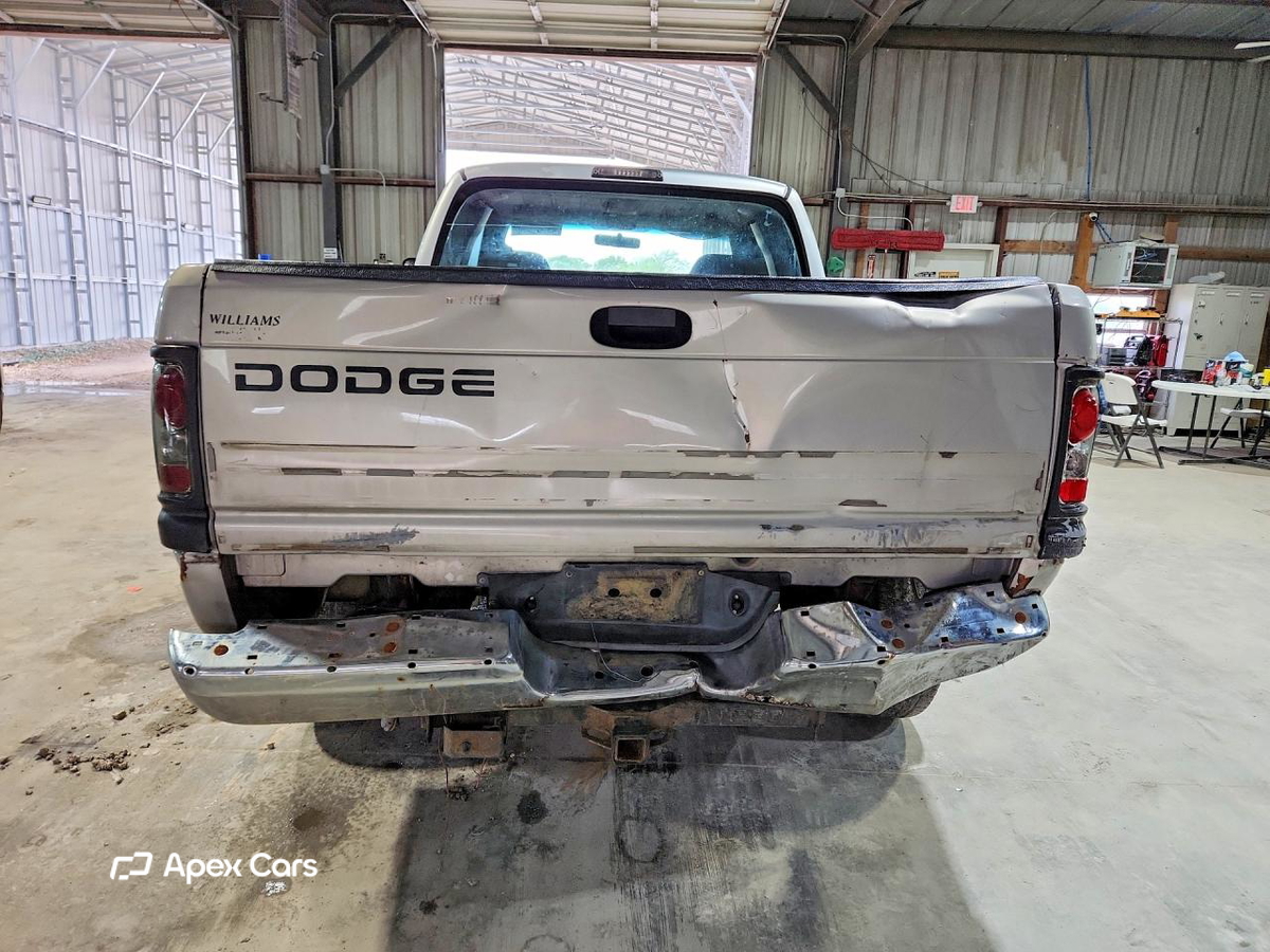 Dodge RAM 2002