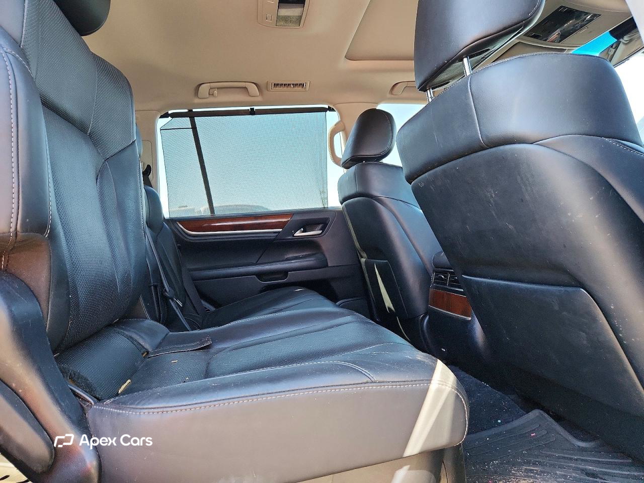 Lexus LX 2019