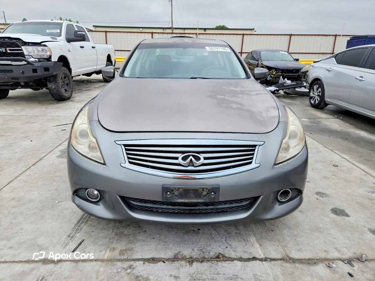 Infiniti G 2013