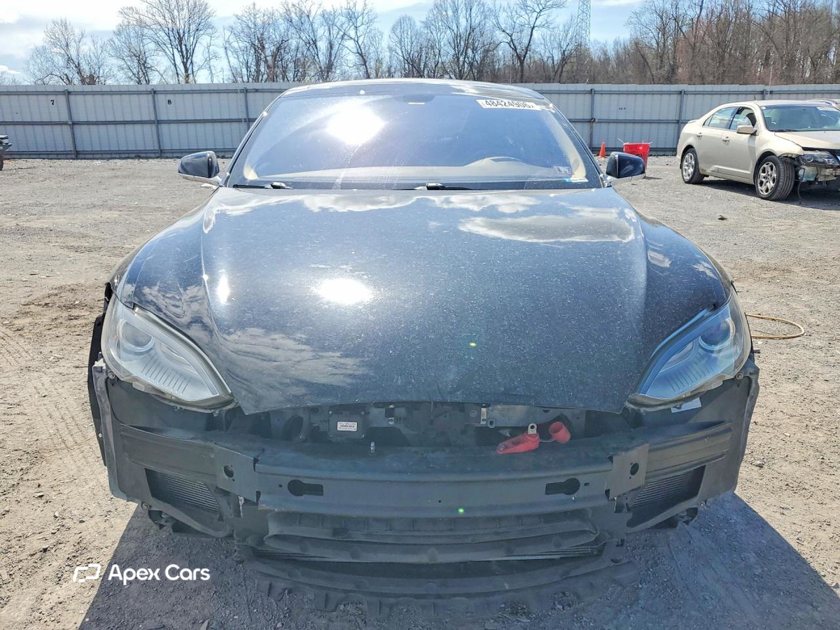 Tesla Model S 2014