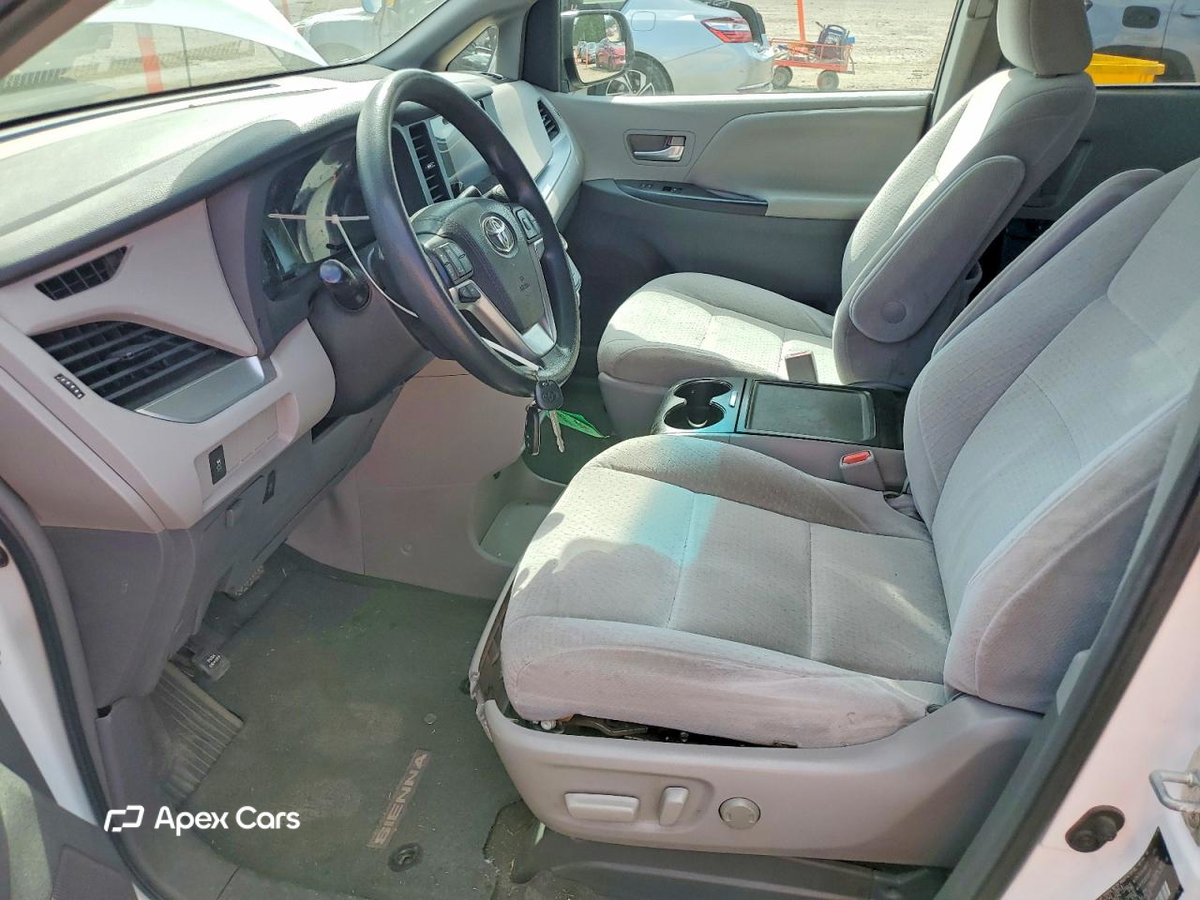 Toyota Sienna 2015
